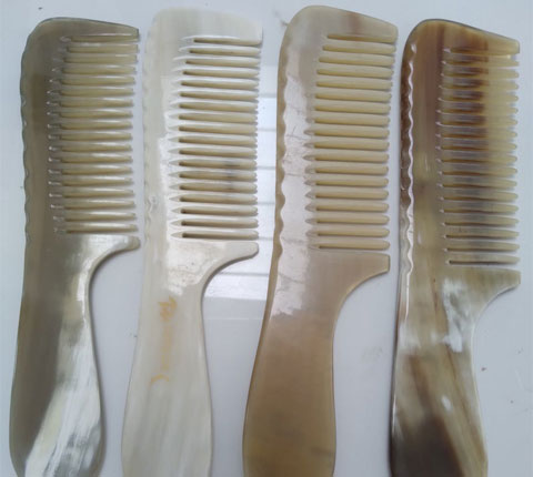 comb_buffalo_horn_with_handle